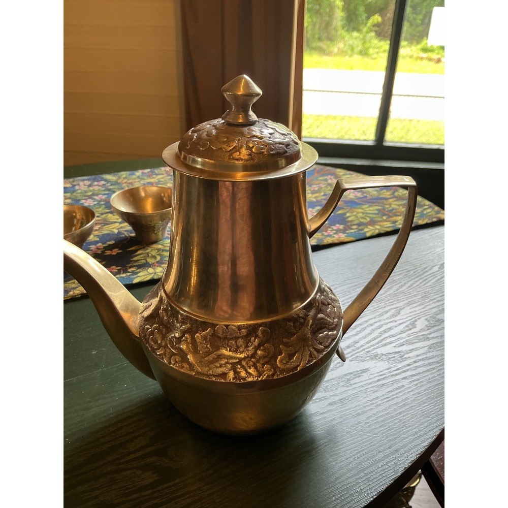 Vintage Brass Tea Coffee Pot Set with 2 Leaf Handle Cups Embossed Floral Pattern - Picture 7 of 16